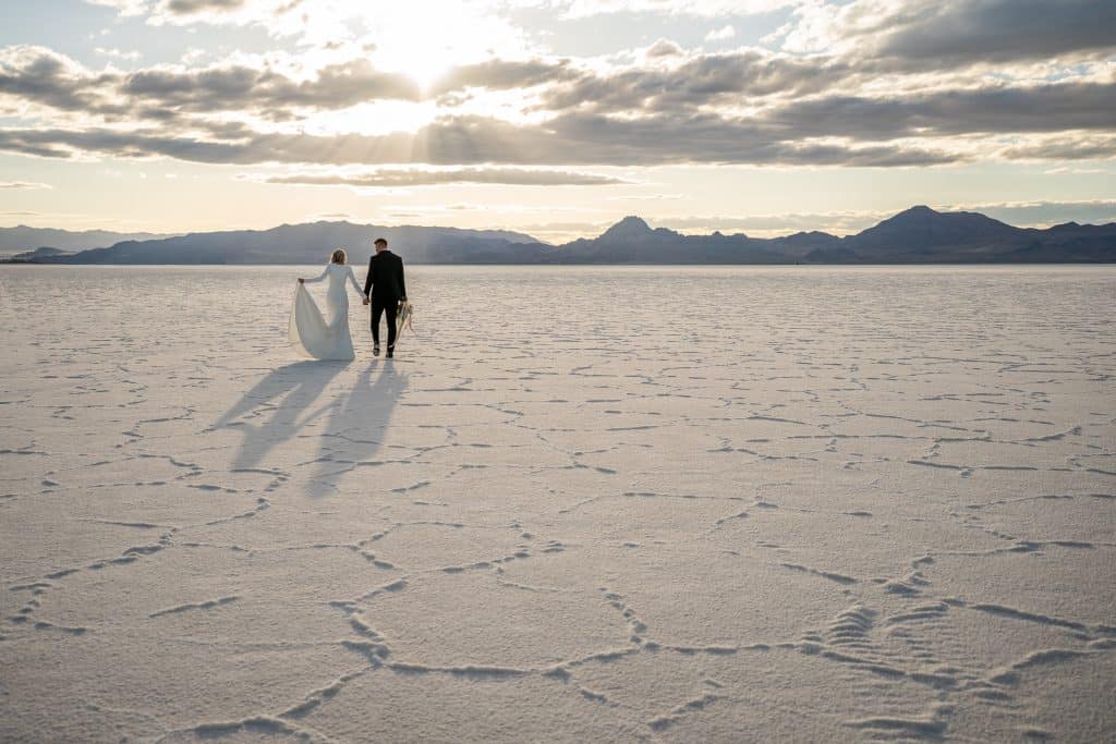 bonneville-salt-flats-utah-elopement-inspiration