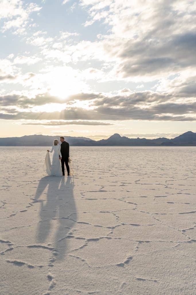 bonneville-salt-flats-utah-elopement-inspiration