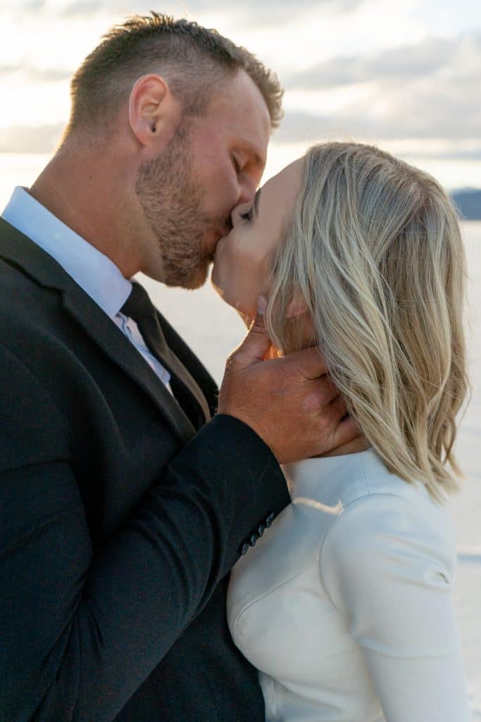 bonneville-salt-flats-utah-elopement-inspiration