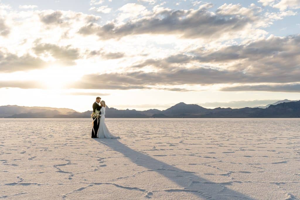 bonneville-salt-flats-utah-elopement-inspiration