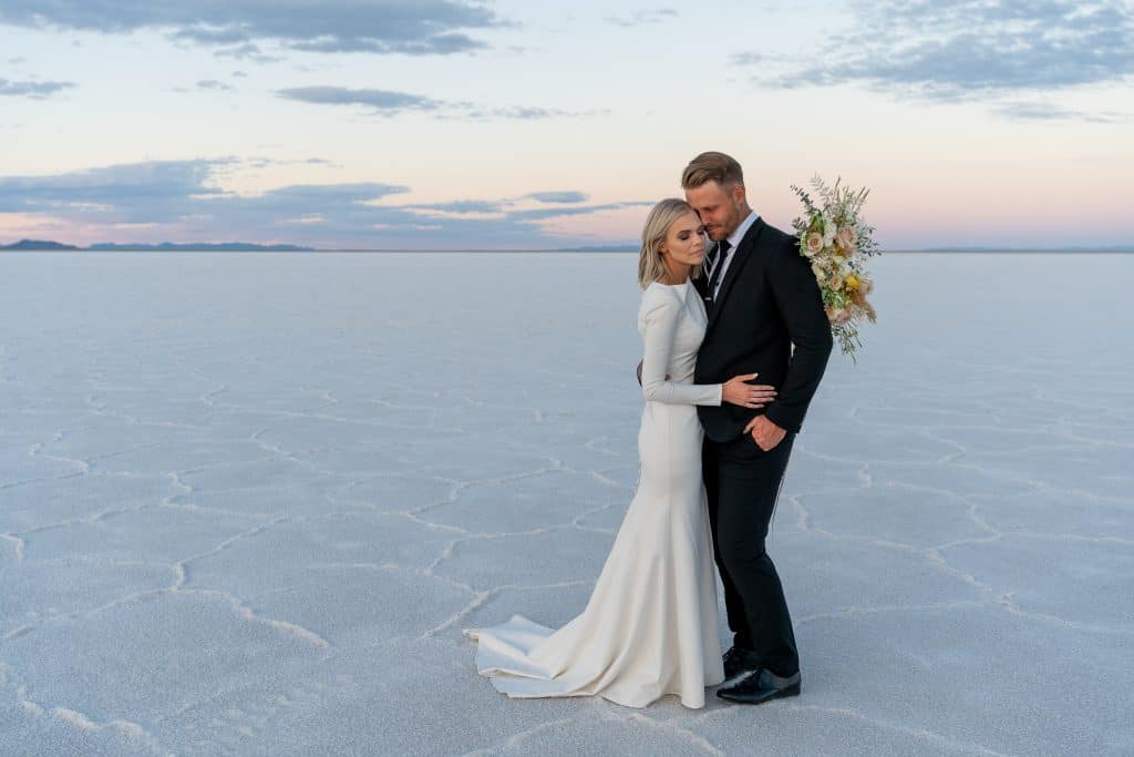 bonneville-salt-flats-utah-elopement-inspiration