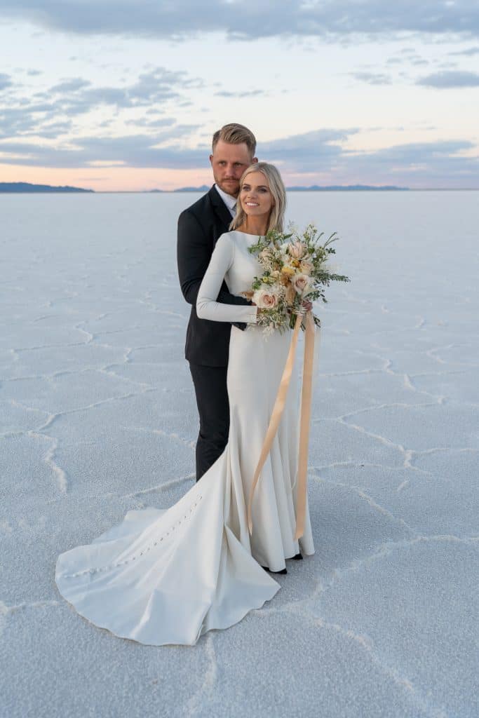 bonneville-salt-flats-utah-elopement-inspiration