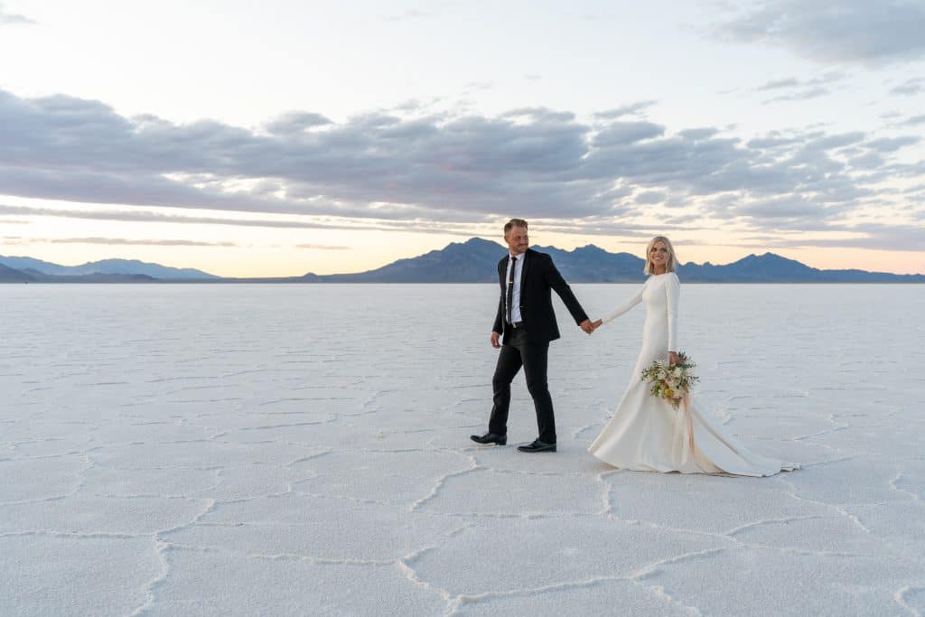 bonneville-salt-flats-utah-elopement-inspiration