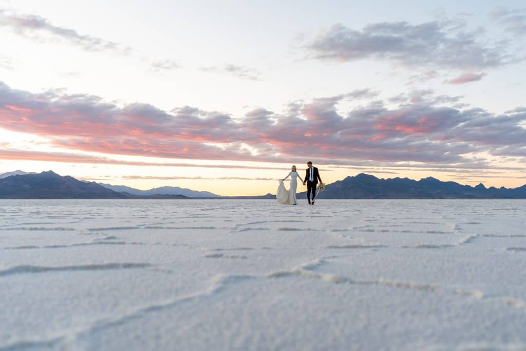 bonneville-salt-flats-utah-elopement-inspiration