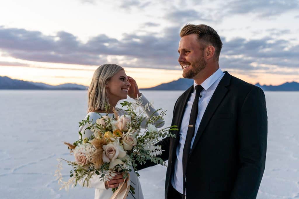 bonneville-salt-flats-utah-elopement-inspiration