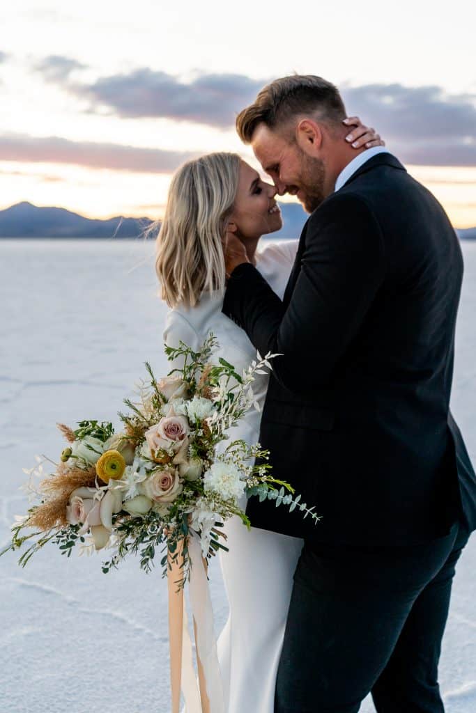 bonneville-salt-flats-utah-elopement-inspiration