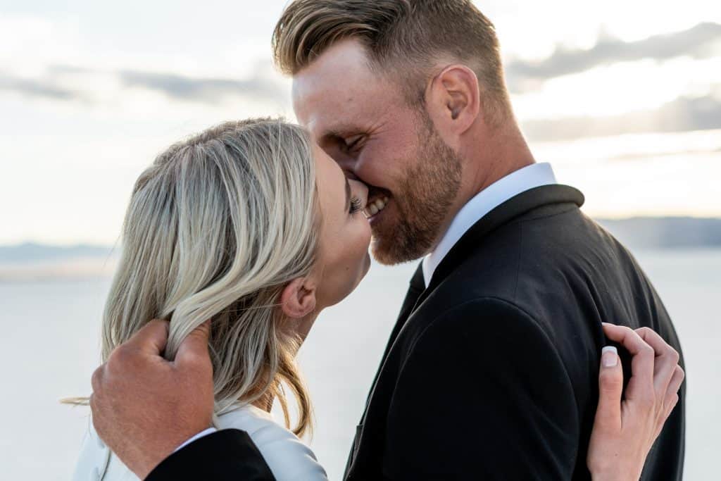 bonneville-salt-flats-utah-elopement-inspiration