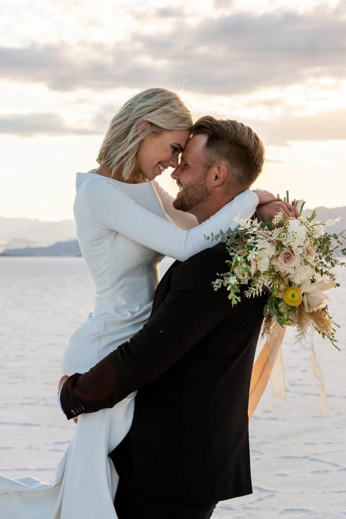 bonneville-salt-flats-utah-elopement-inspiration