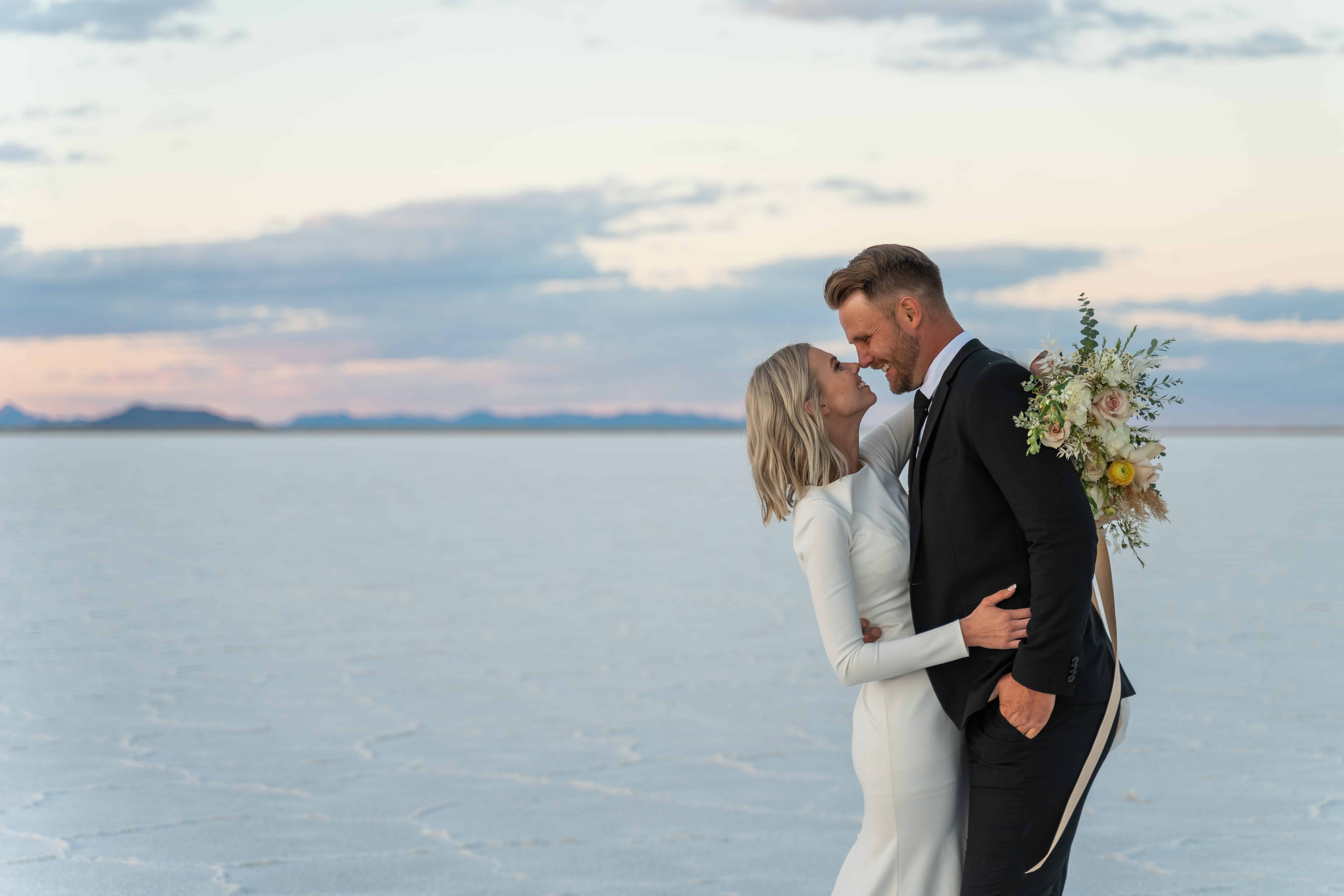 bonneville-salt-flats-utah-elopement-inspiration