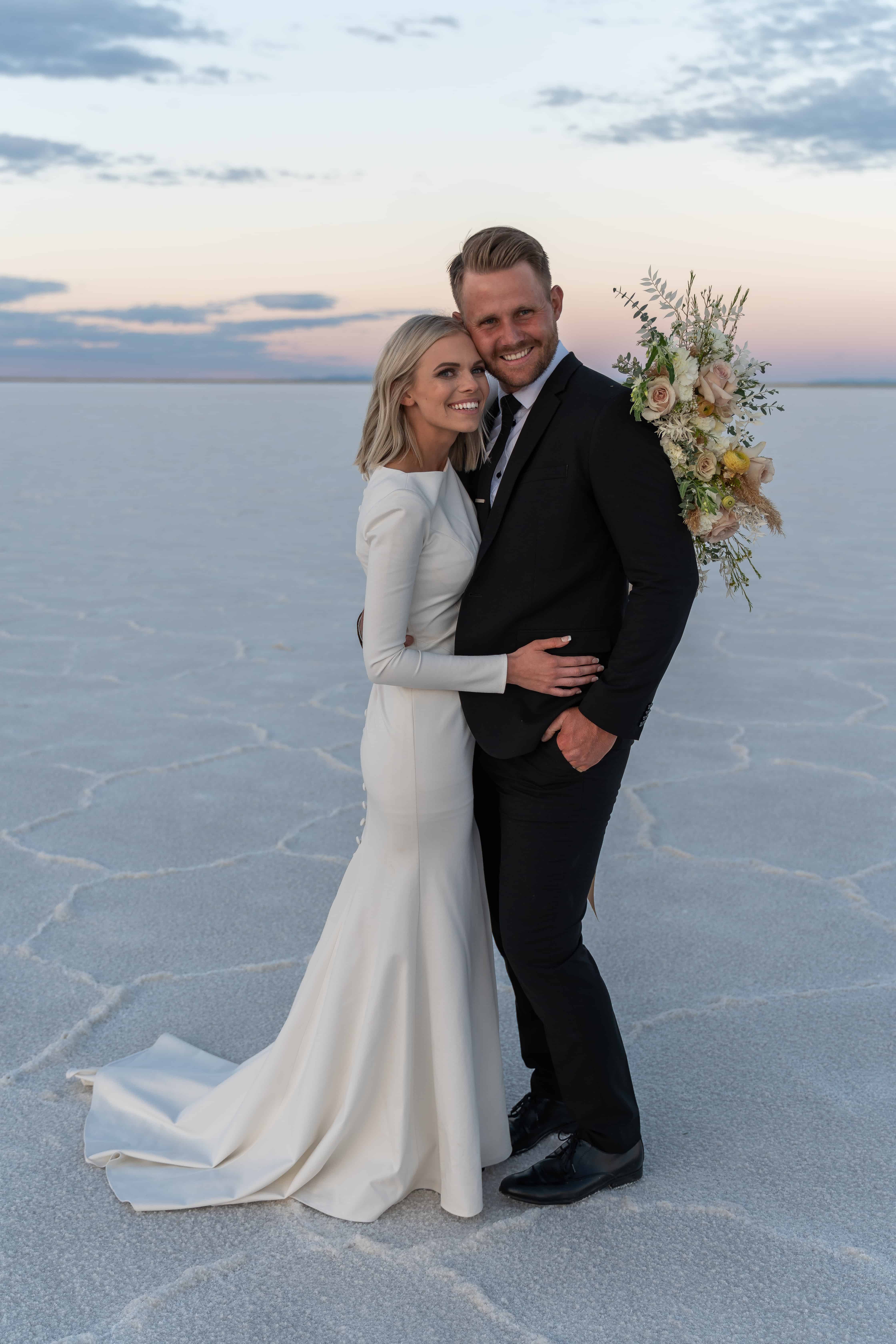 bonneville-salt-flats-utah-elopement-inspiration