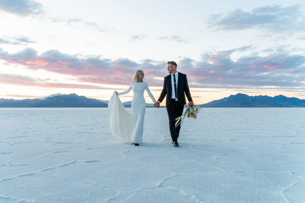 bonneville-salt-flats-utah-elopement-inspiration