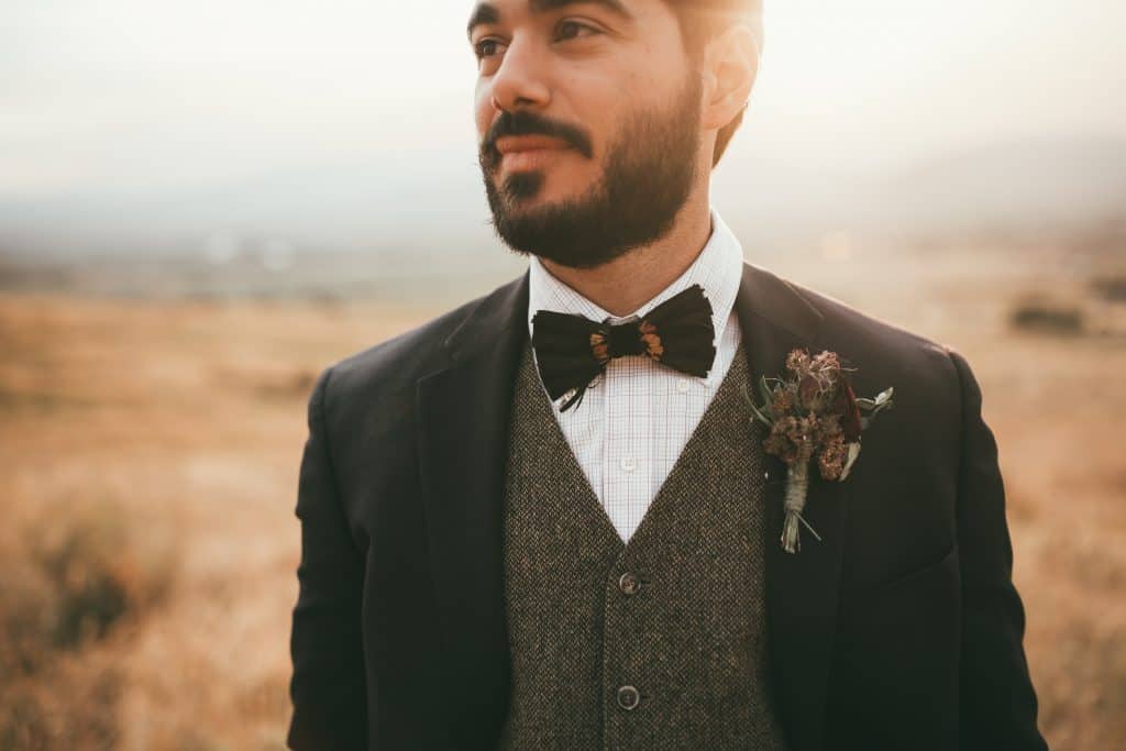 montana-mountain-elopement-groom-bowtie