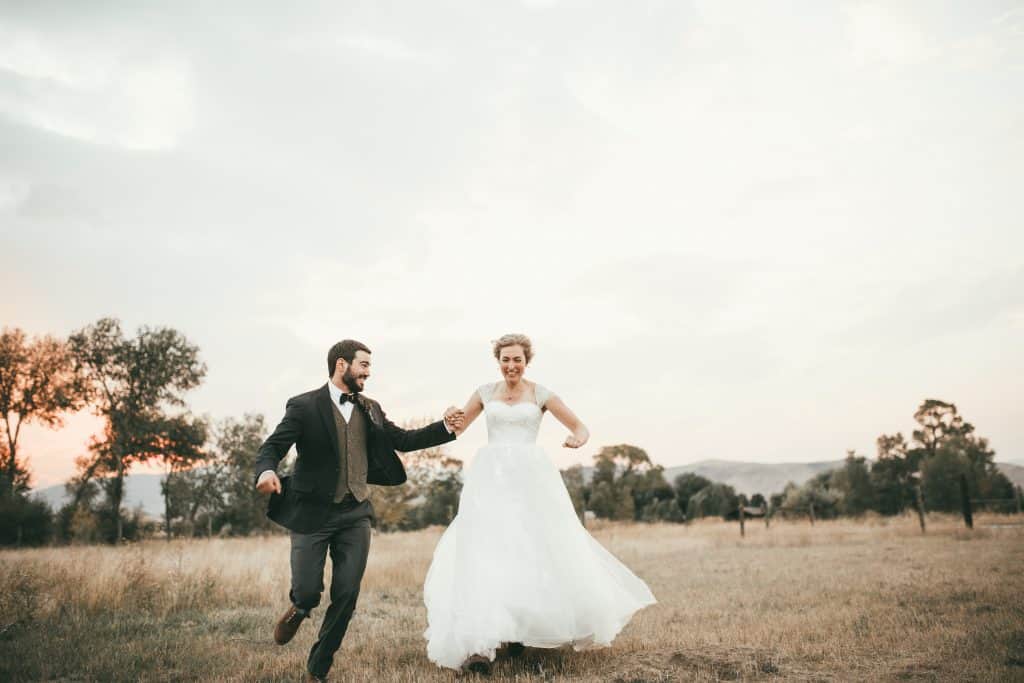 montana-mountain-elopement-runing