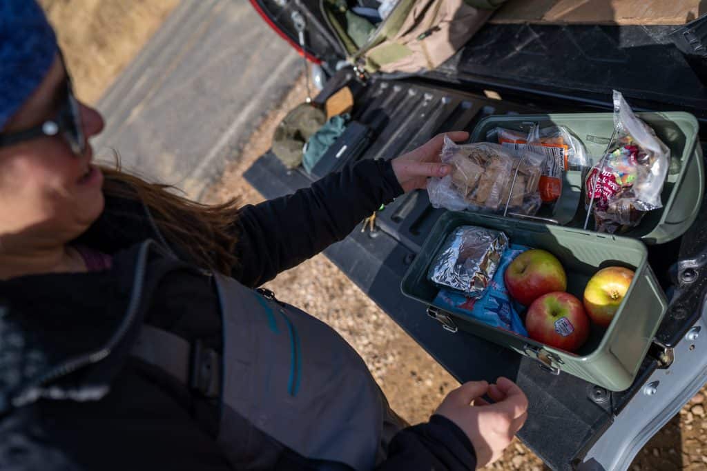 snacks-hike-Utah, leave no trace when you snack in nature