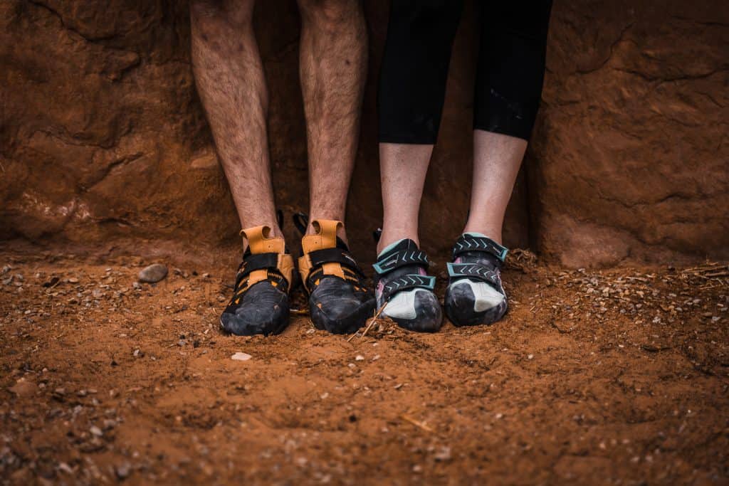 adventure-rock-climbing-couple-moab-utah