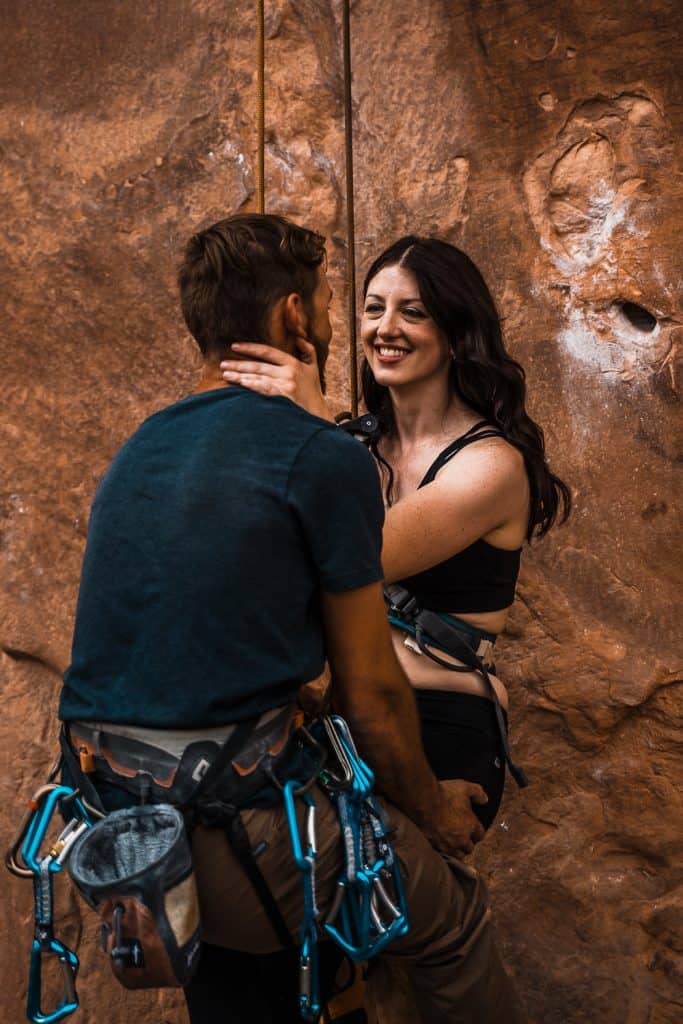 adventure-rock-climbing-couple-moab-utah
