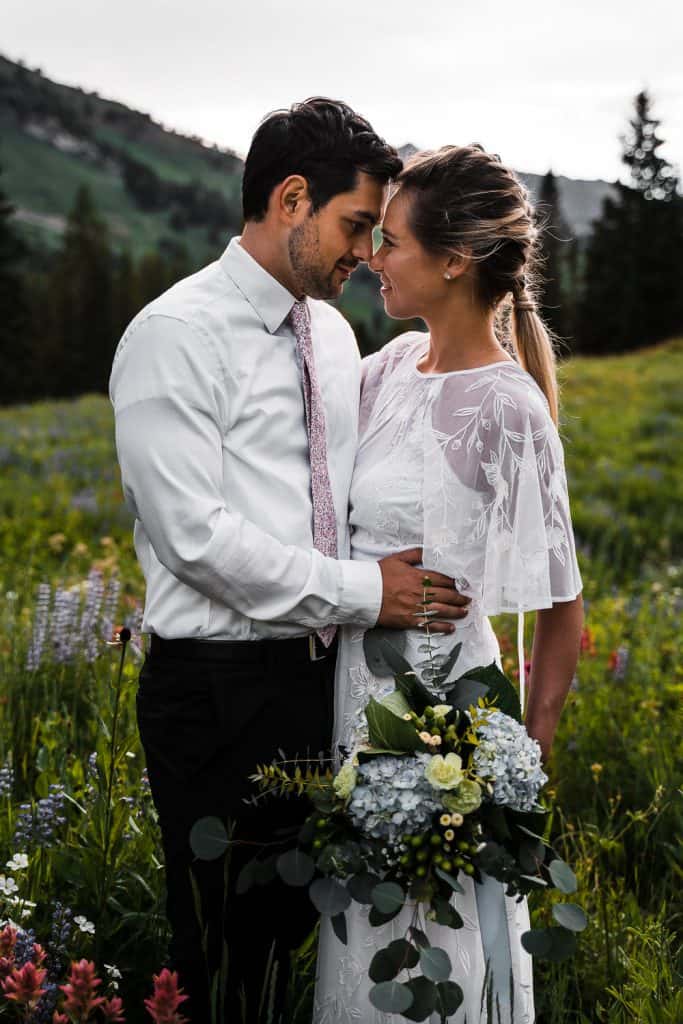 wildflowers-cecret-lake-adventure-elopement-utah