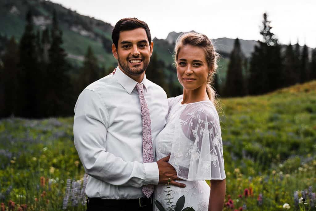 wildflowers-cecret-lake-adventure-elopement-utah