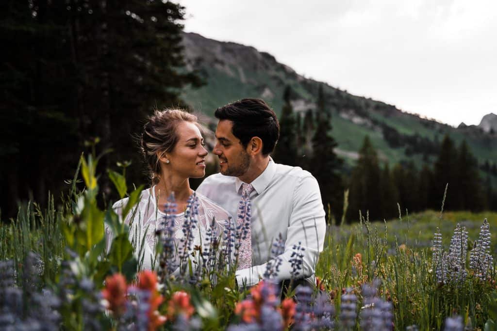 wildflowers-cecret-lake-adventure-elopement-utah