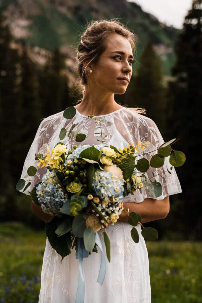 wildflowers-cecret-lake-adventure-elopement-utah