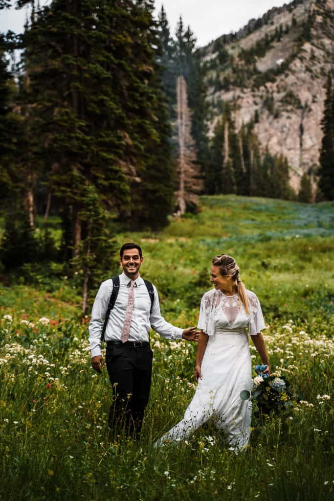 wildflowers-cecret-lake-adventure-elopement-utah