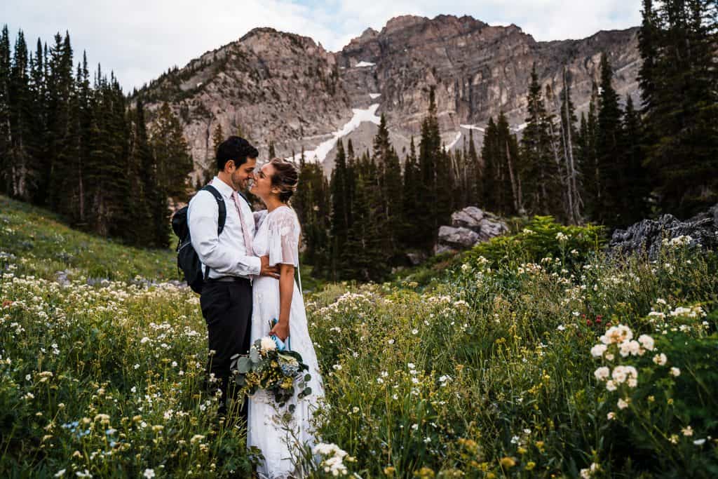 wildflowers-cecret-lake-adventure-elopement-utah