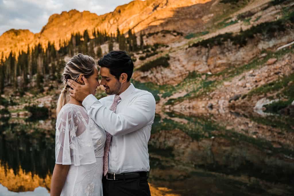 wildflowers-cecret-lake-adventure-elopement-utah