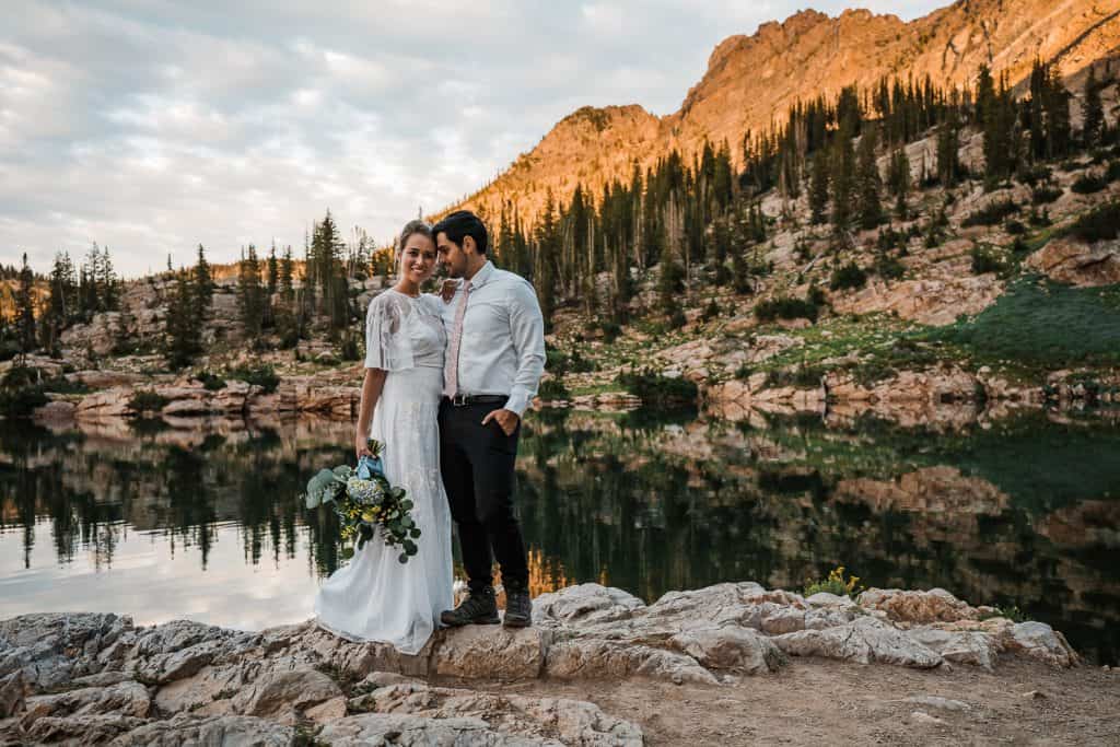 wildflowers-cecret-lake-adventure-elopement-utah