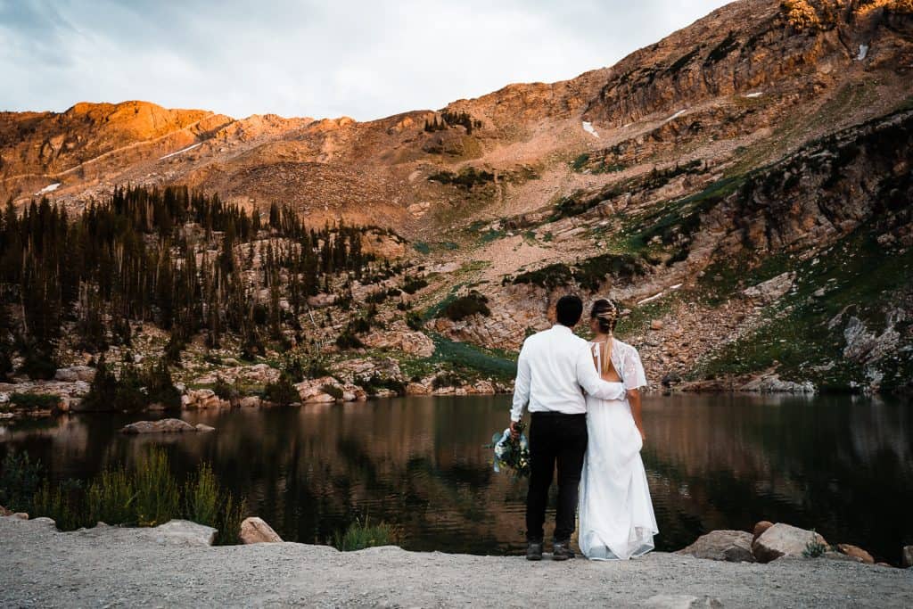 wildflowers-cecret-lake-adventure-elopement-utah