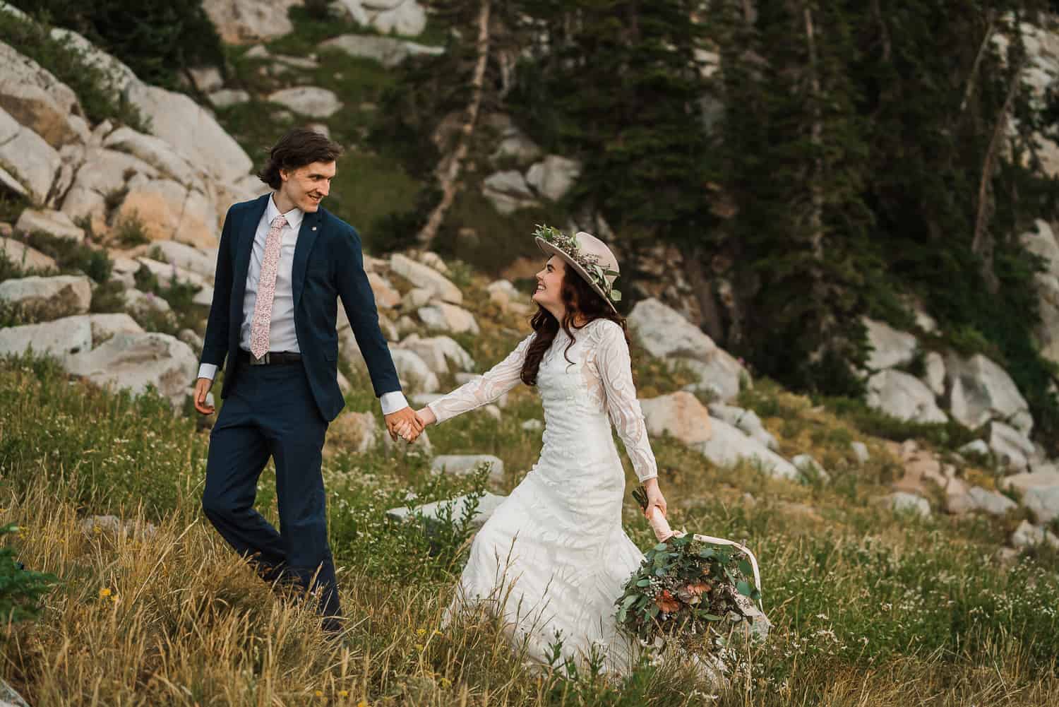 utah-alpine-lake-adventure-hiking-elopement