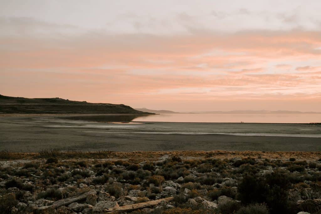 antelope-island-adventure-couples-engagement-utah-forever-to-the-moon