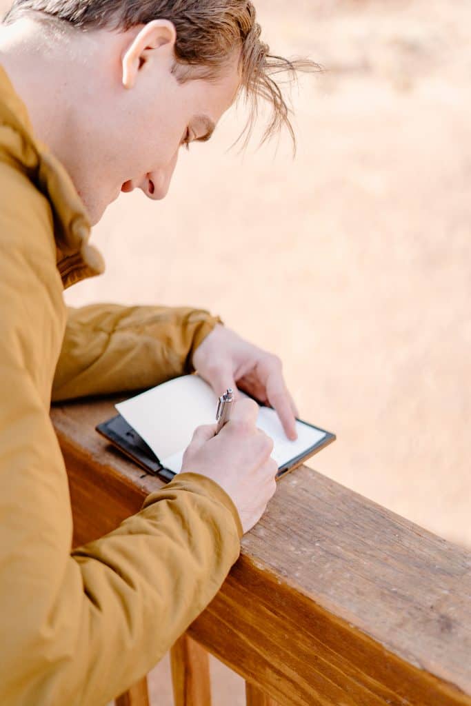 goblin-valley-elopement-utah