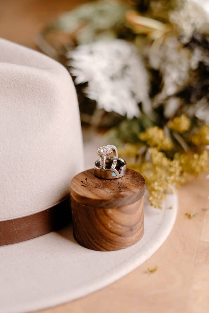 goblin-valley-elopement-utah