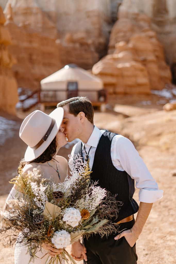 goblin-valley-elopement-utah