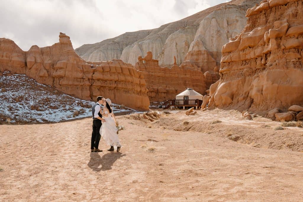 goblin-valley-elopement-utah