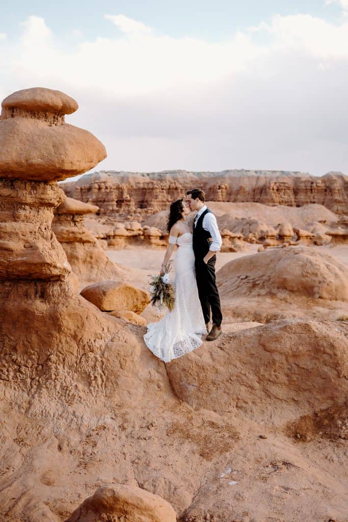 goblin-valley-elopement-utah
