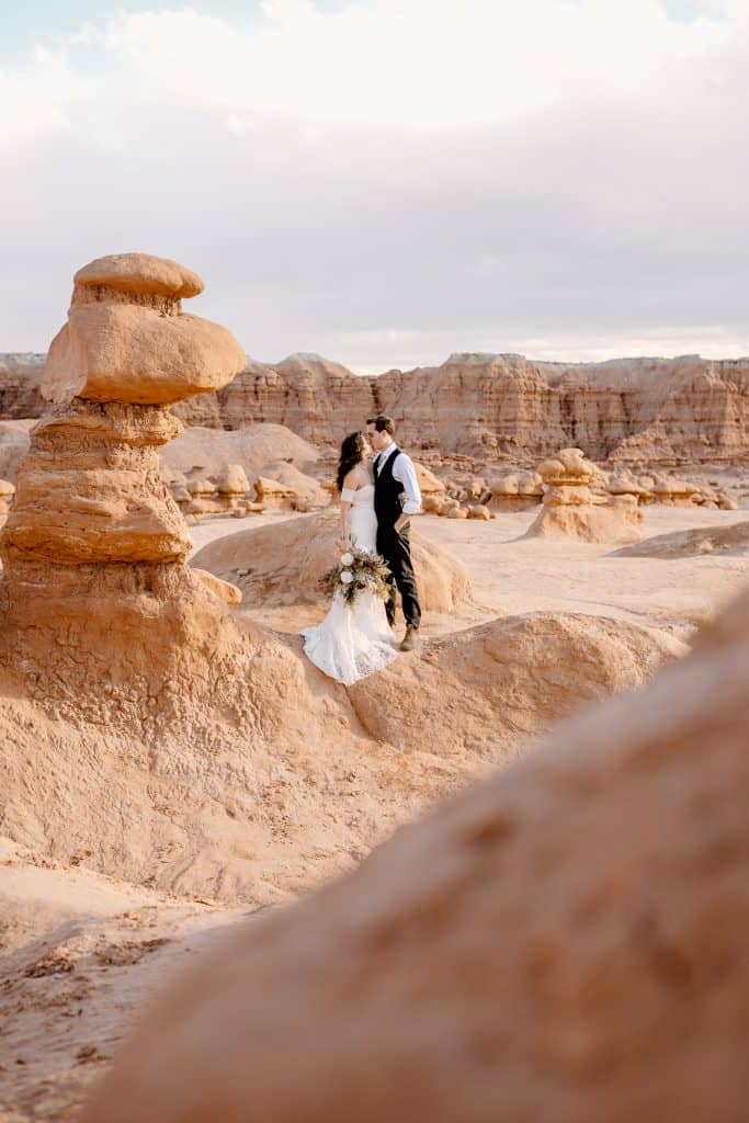 goblin-valley-elopement-utah