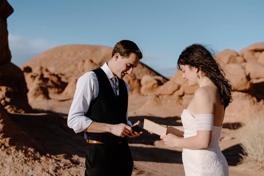 goblin-valley-elopement-utah