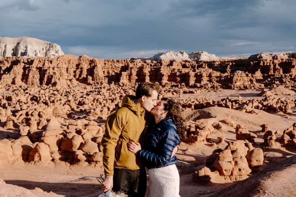 goblin-valley-elopement-utah