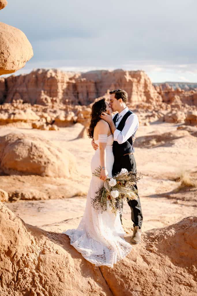 goblin-valley-elopement-utah