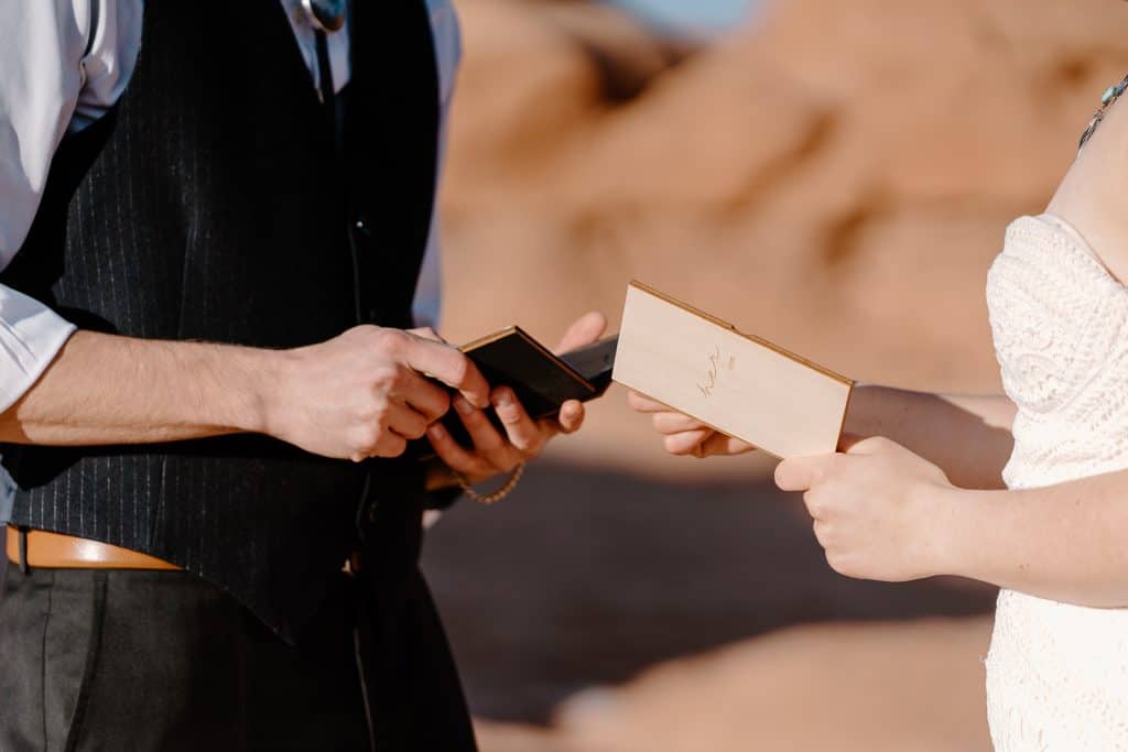 goblin-valley-elopement-utah