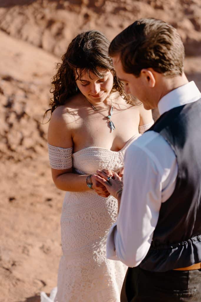 goblin-valley-elopement-utah