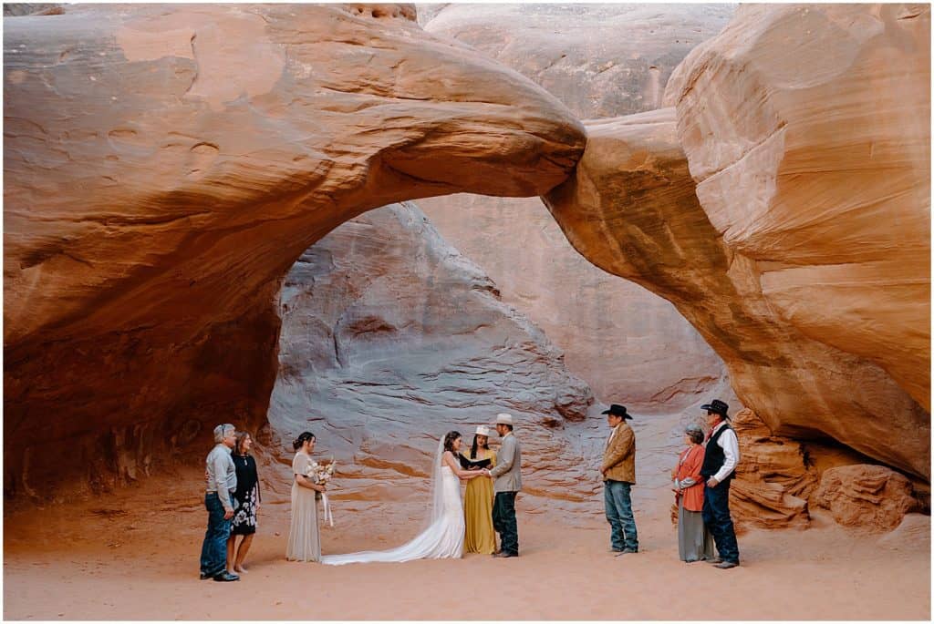 how to elope in Moab Utah