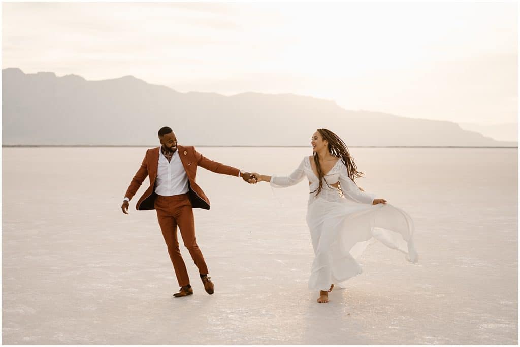 how to elope at the Utah Salt Flats