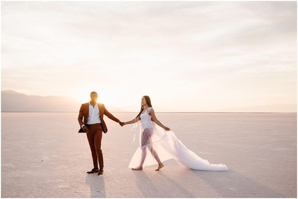 how to elope at the Utah Salt Flats